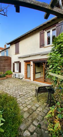 Longpont-sur-Orge (91310) Maison familiale ou bureaux + logements avec 5 chambres, combles/grenier, stationnements, dépendances, grange,