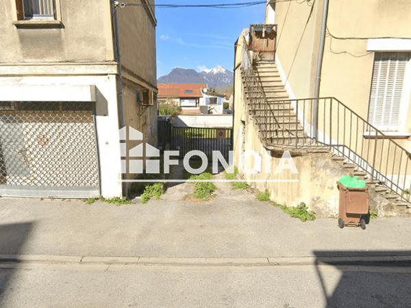 Location Parking - 12 RUE JEAN PAIN Fontaine 38600