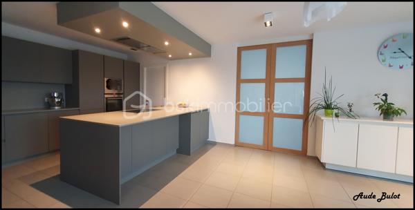 Maison contemporaine de 240 m²