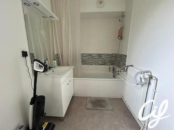 Appartement T3 ST HERBLAIN BOURG - 61.4 m2  183 000 Euros