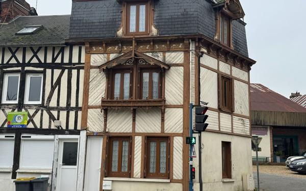 Immeuble à vendre    5 pièces • 82,51 m2 Bernay