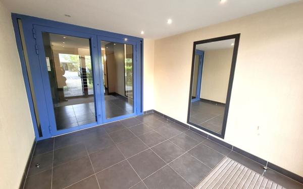 Appartement à vendre    2 pièces •  Médis