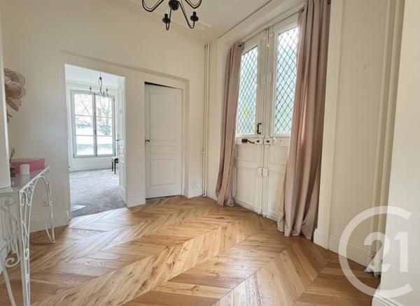 Maison à vendre  11 pièces - 259,70 m2 L ISLE ADAM - 95