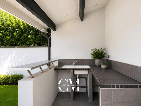 Maison contemporaine de plain-pied avec piscine 210 m2 Bruges Grand Darnal