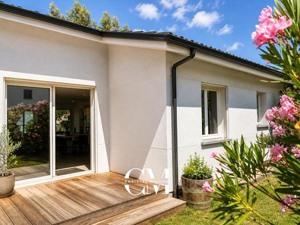 Maison contemporaine de plain-pied avec piscine 210 m2 Bruges Grand Darnal