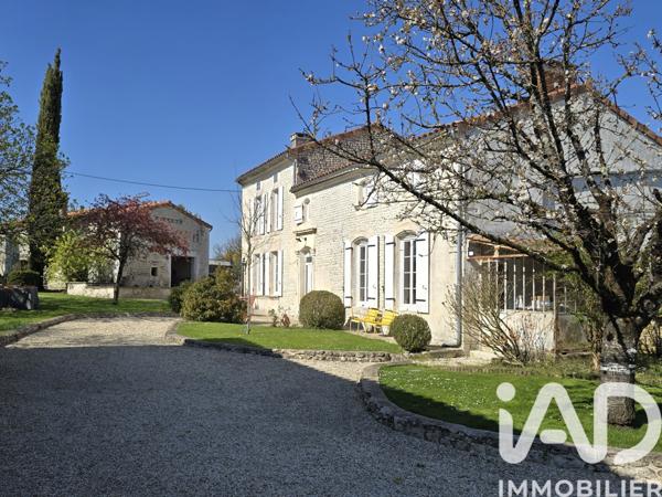 Maison à vendre 5 pièces 186 m² Angeac-Champagne