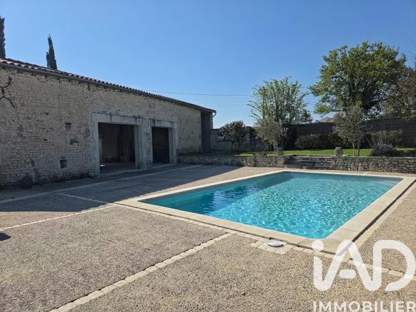 Maison à vendre 5 pièces 186 m² Angeac-Champagne