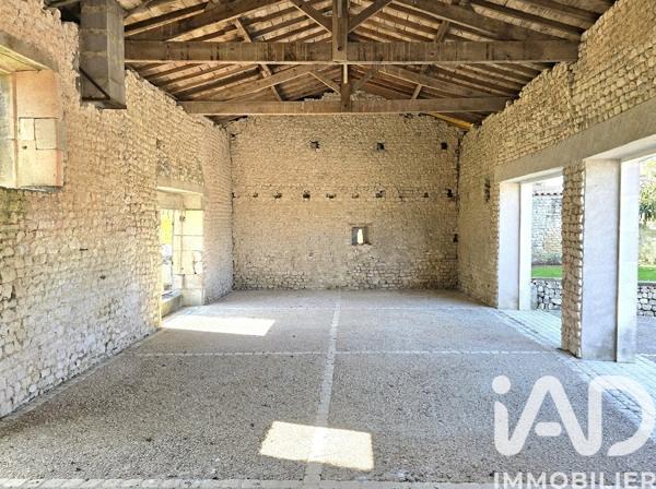 Maison à vendre 5 pièces 186 m² Angeac-Champagne
