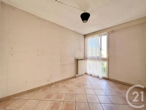 Appartement T4 à vendre  4 pièces - 101,70 m 2   CUGNAUX  - 31