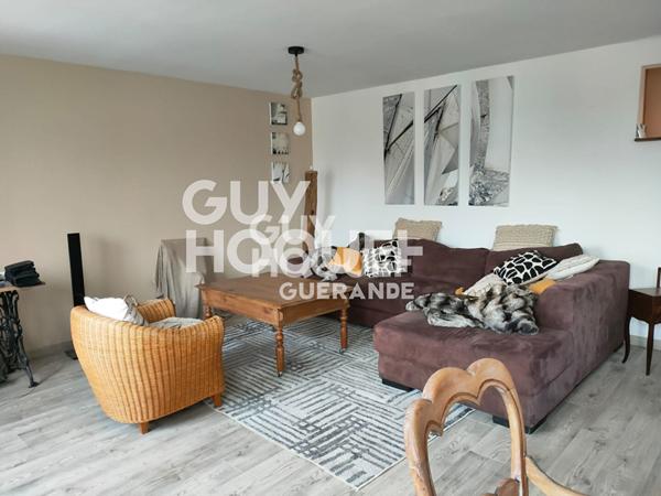 Local Commercial avec appartement à l'étage