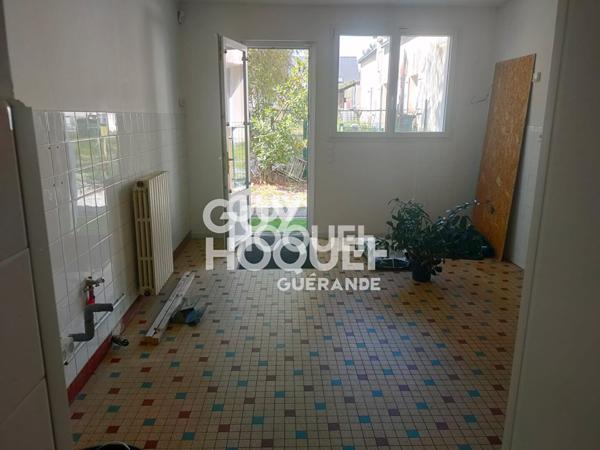 Local Commercial avec appartement à l'étage