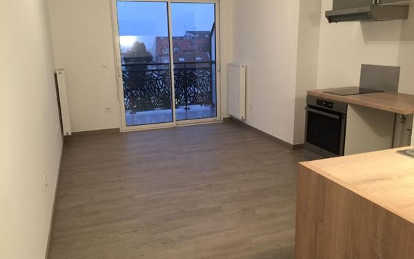 Appartement à louer    1 pièce • 29,70 m2 Neuilly-Plaisance