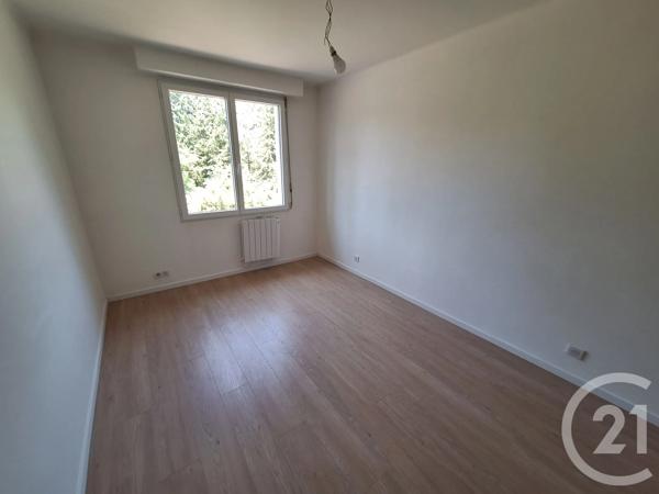 Maison à vendre  7 pièces - 215 m 2   MIREPOIX  - 09