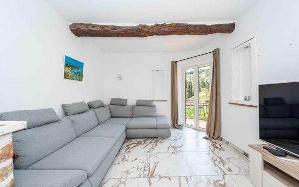 Maison à vendre    6 pièces •  Grasse