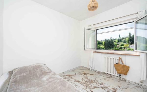 Maison à vendre    6 pièces •  Grasse