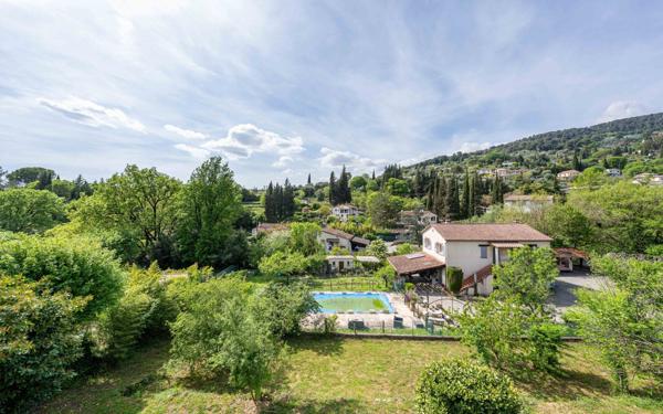 Maison à vendre    6 pièces •  Grasse