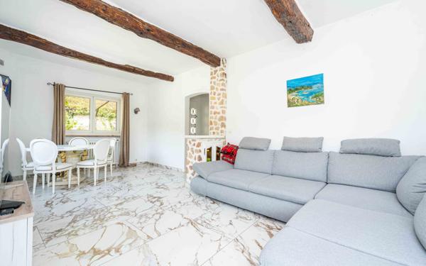 Maison à vendre    6 pièces •  Grasse