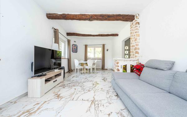 Maison à vendre    6 pièces •  Grasse