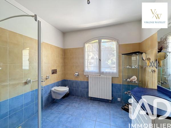 Maison à vendre 11 pièces 257 m² Saint-Mathieu-de-Tréviers