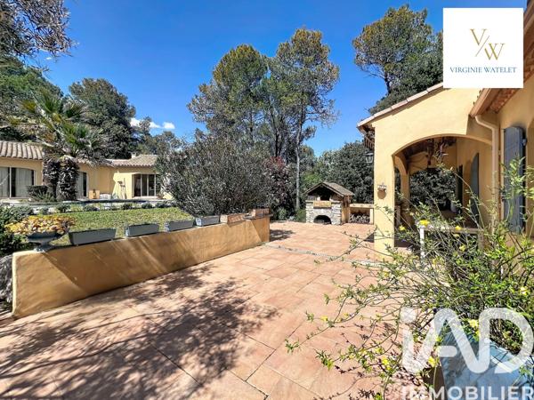 Maison à vendre 11 pièces 257 m² Saint-Mathieu-de-Tréviers