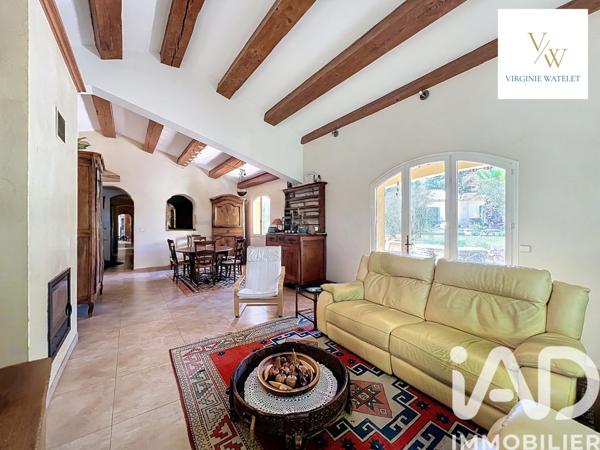 Maison à vendre 11 pièces 257 m² Saint-Mathieu-de-Tréviers