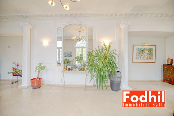 Magnifique maison style château – Centre-ville, 5/6 pièces, jardin et terrasse