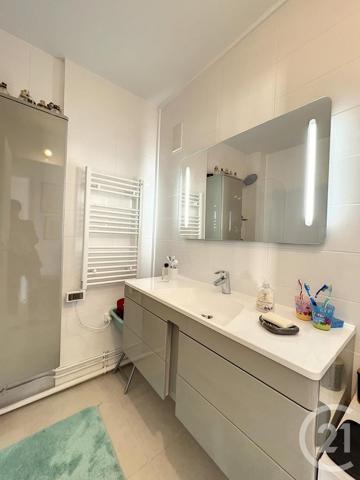 Appartement F5 à vendre  5 pièces - 93 m2 PARIS - 75012