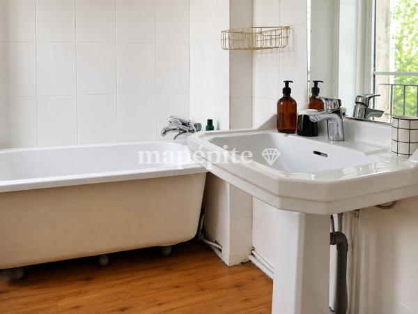 Maison
         5 pièces
        - 165 m² Exclusivité 329 000 € *