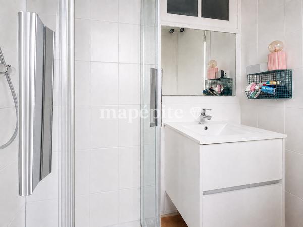 Maison
         5 pièces
        - 165 m² Exclusivité 329 000 € *