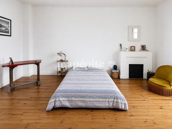 Maison
         5 pièces
        - 165 m² Exclusivité 329 000 € *