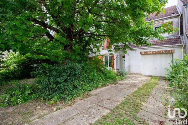 Maison 7 pièces de 145 m² à La Grande-Paroisse (77130)