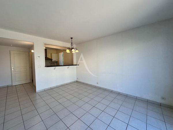 APPARTEMENT TYPE 3 AVEC TERRASSE JARDIN GARAGE CAVE VUE MONT D OR