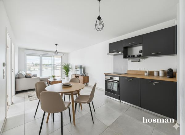 Appartement 3 pièces de 61 m² avec balcon et parking - Avenue Carnot, Cenon