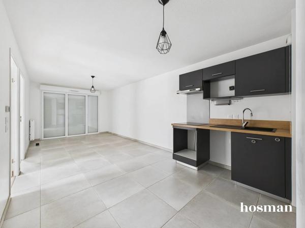 Appartement 3 pièces de 61 m² avec balcon et parking - Avenue Carnot, Cenon