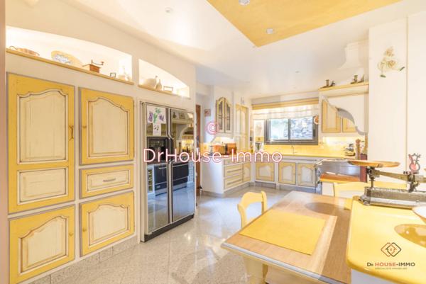 Maison à vendre 6 pièces de 237 m²