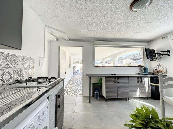 Maison 3 faces - 185 m2 - 4 chambres - Le Boulou