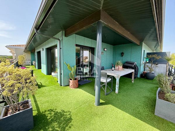 Appartement plein centre dernier étage avec grande terrasse