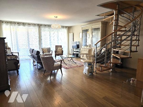 Appartement Duplex centre ville de Vichy.