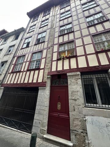 Bayonne Cathédrale appartement T2