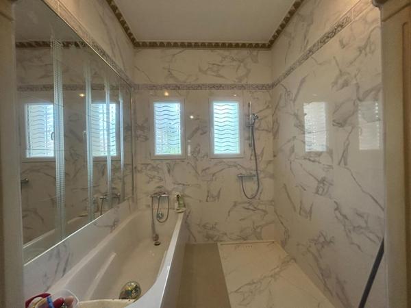 Maison Maison familiale de 210 m² avec grand terrain Proche Roanne