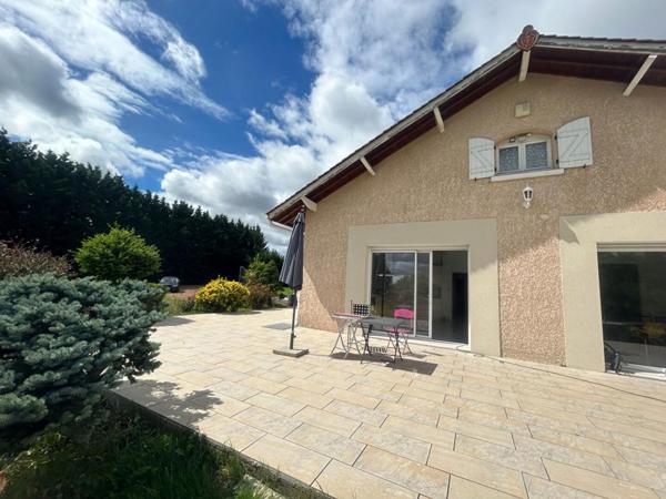 Maison Maison familiale de 210 m² avec grand terrain Proche Roanne