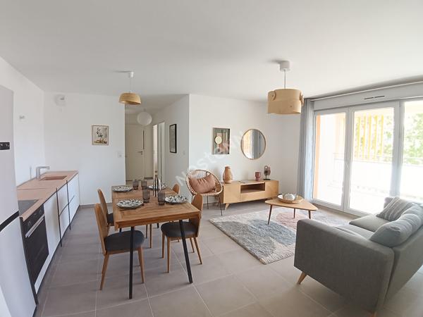 Appartement T3 de 62,40 m² avec terrasse de 8,50 m² et 2 places de parking