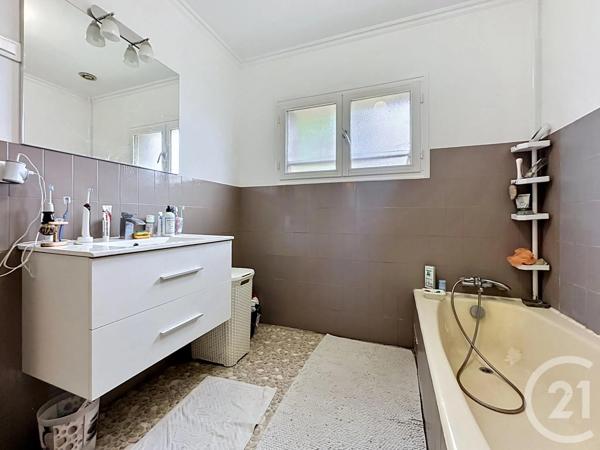 Maison à vendre  6 pièces - 143,42 m 2   MONTELIMAR  - 26