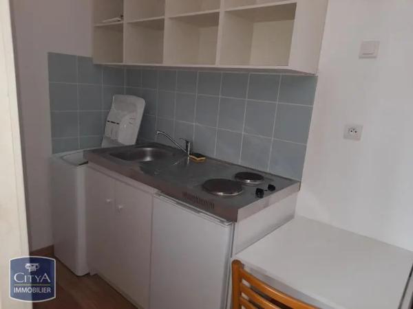 Appartement à louer 1 pièce 14.12m² Laval (53000)
