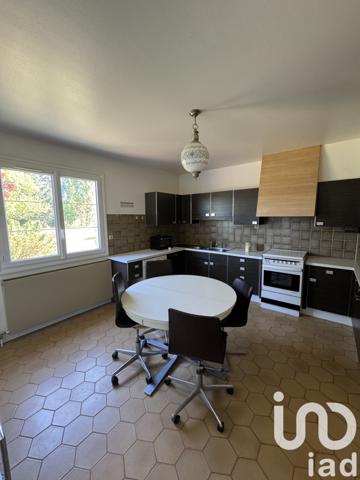 Maison à vendre 9 pièces 270 m² Saint-Denis-de-l'Hôtel