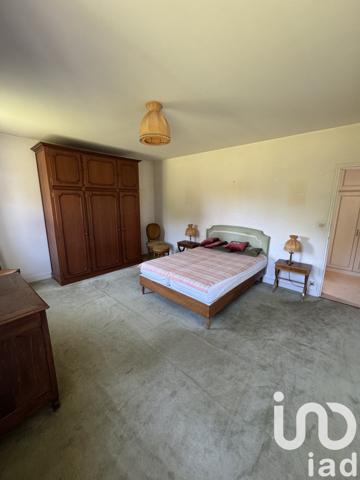 Maison à vendre 9 pièces 270 m² Saint-Denis-de-l'Hôtel