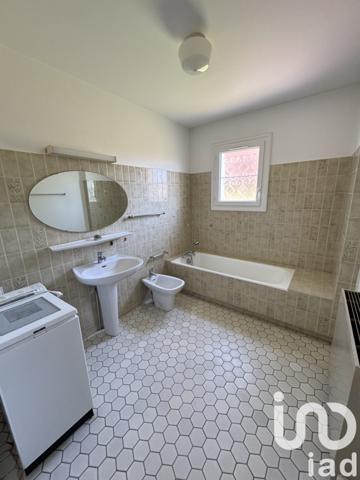 Maison à vendre 9 pièces 270 m² Saint-Denis-de-l'Hôtel