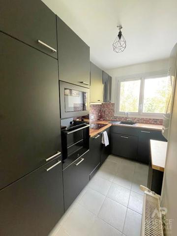 Appartement Bougival 2 pièce(s) 56.63 m2 Loyer 1 080 €/mois charges comprises **  - Référence  20047