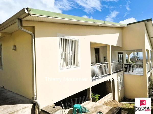 SCHOELCHER Immeuble récent 2013 (271 m²) Rendement immédiat