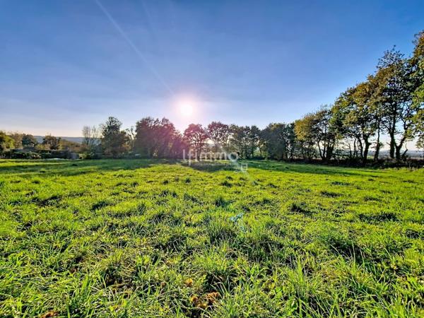 Terrain à bâtir de 797 m² à Cast 29150